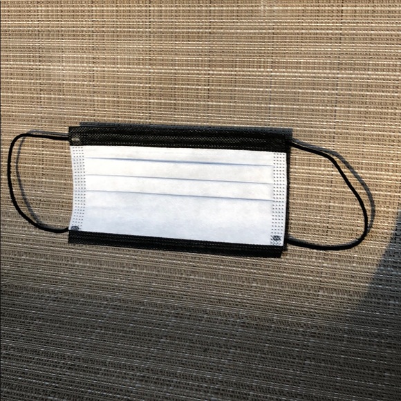 10 black mask for any time on the go - Picture 3 of 3